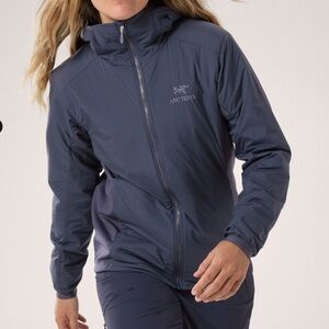 Atom Hoody- Woman’s (black sapphire)